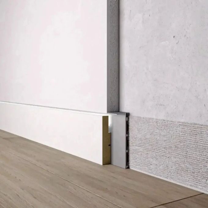 Inserción de MDF para tiras LED para un zócalo oculto de 60×15 mm