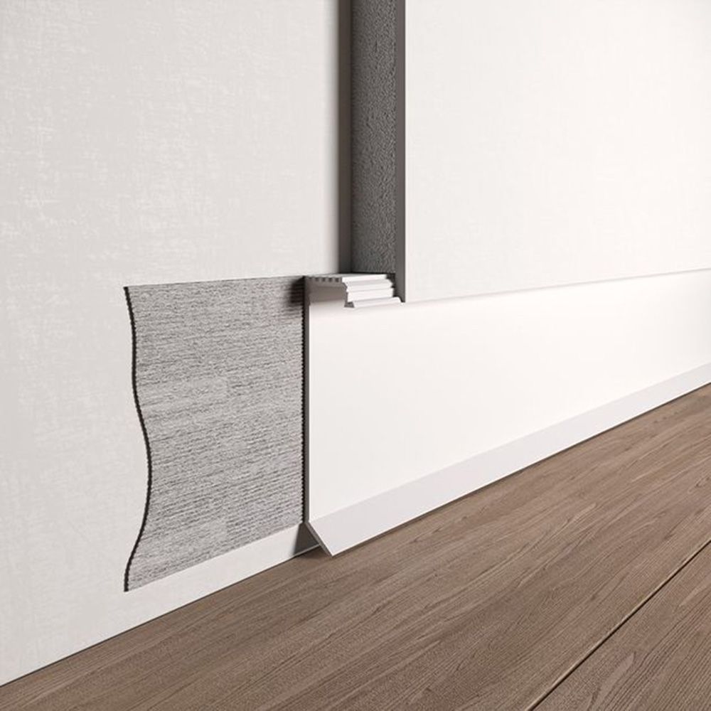 Zócalo oculto de aluminio con iluminación LED, con una altura de 60 mm